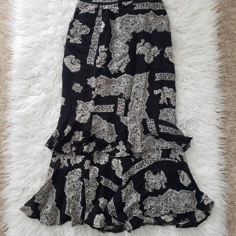 Bogato international long black skirt